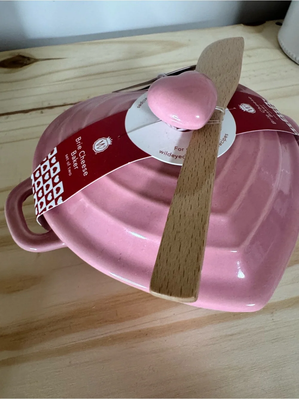 Brie Cheese Baker with Spreader - Pink